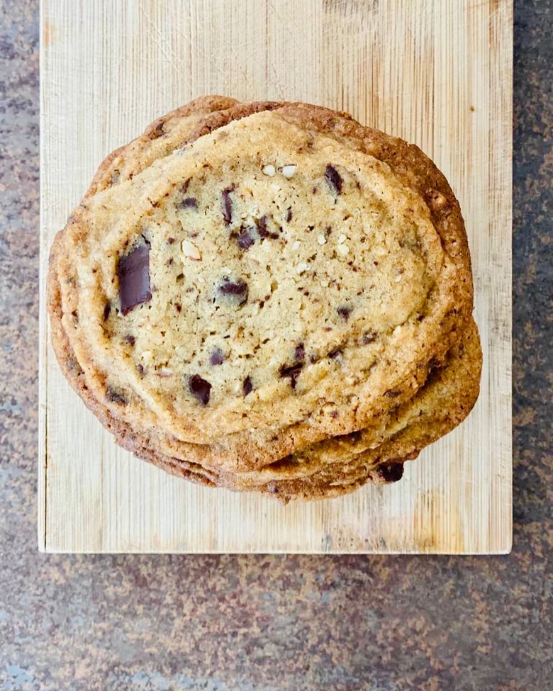 CHOCOLATE CHIPS COOKIES WITH ALMOND PESTO