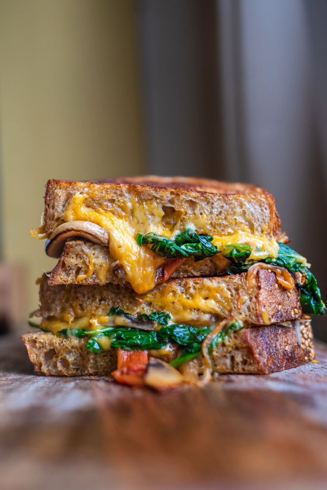 Sourdough toastie with mushrooms, wild fennel pesto & grilled red peppers