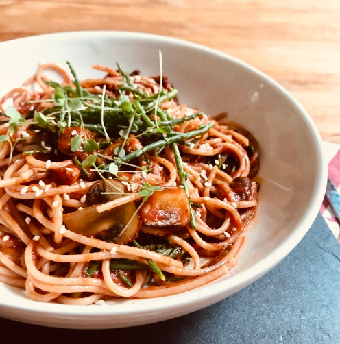 Spaghetti with tomato sauce, mushrooms and samphire (x2)
