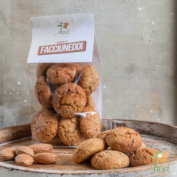 Soft Almond rounded cookies - Facciuneddi